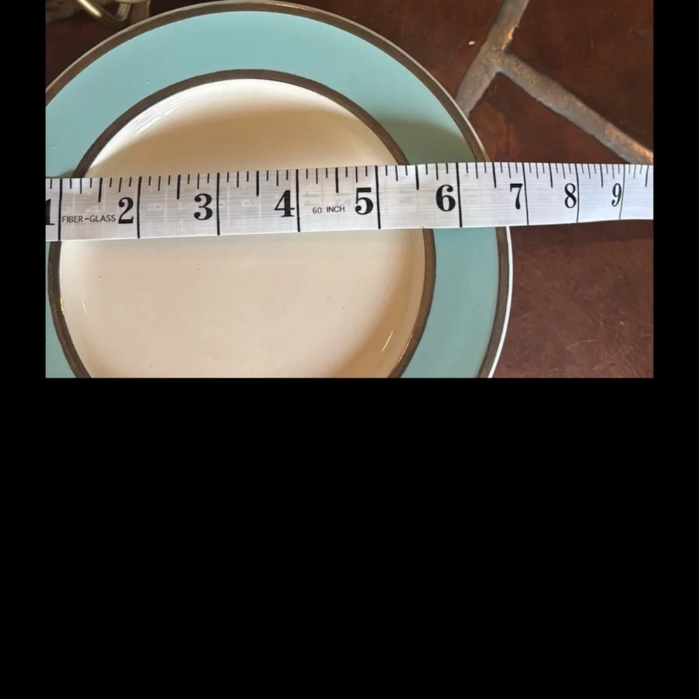 Set of 4 Taylor Smith and Taylor 6 1/2 plates - Picture 2 of 3